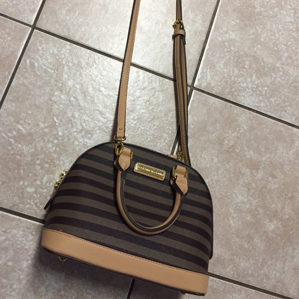 Adrienne Vittadini Handbag/ShoulderBag